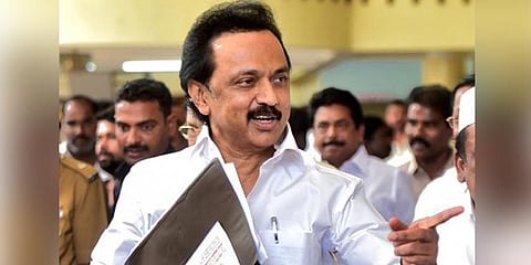 அதிமுக எம்எல்ஏ-க்களுக்கு பணம் : சிபிஐ விசாரணை கோரி திமுக முறையீடு