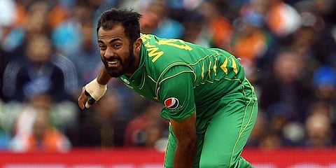 ஆன்லைனில் விற்பனைக்கு வந்த வேகப்பந்து வீச்சாளர்