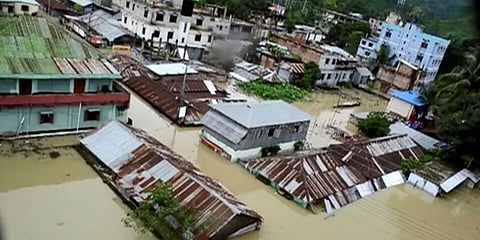 வங்கதேசத்தில் நிலச்சரிவு: உயிரிழந்தோர் எண்ணிக்கை 140 ஆக அதிகரிப்பு