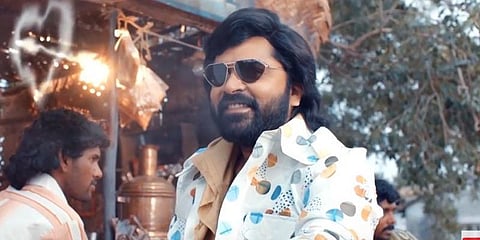 கால் தரையில் படாமல் நடனம்… அசத்தும் சிம்பு