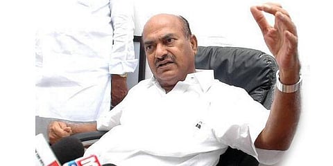 தகராறில் ஈடுபடுவதா? எம்.பி.க்கு விமான நிறுவனங்கள் திடீர் தடை!