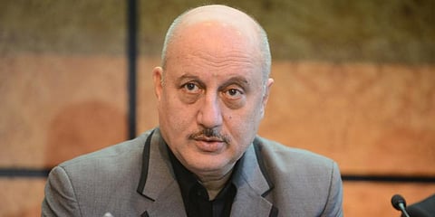 ’மவுனப் படமில்லை’: மன்மோகன் சிங் படம் குறித்து அனுபம் கெர் விளக்கம்