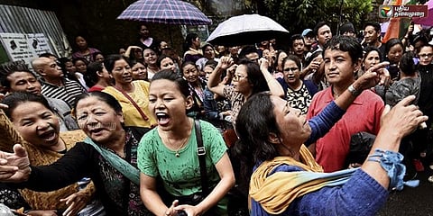 தனிமாநிலம் கோரி 8வது நாள் போராட்டம்: டார்ஜீலிங்கில் பதற்ற நிலை!