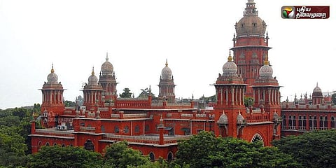 மது கேடு என ஸ்டிக்கர் ஒட்டினால் மட்டும் போதாது : அரசுக்கு நீதிமன்றம் அறிவுரை