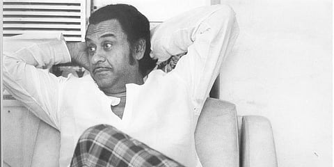 பாடகர் கிஷோர்குமாரின் குரலுக்கு தடை : இது எமர்ஜென்சி கதை