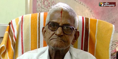 தீபா பேனர்களை அகற்ற முயன்ற டிராபிக் ராமசாமி