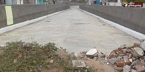 சுரங்கப்பாதை பணிகளை 3 நாட்களுக்குள் முடிக்க வேண்டும்: பேனர் வைத்த ஆளுங்கட்சி எம்எல்ஏ