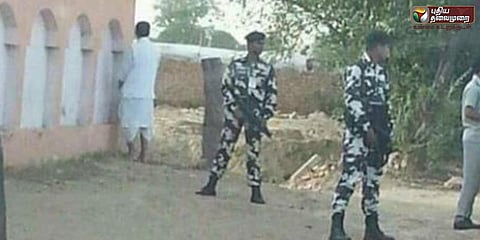 பொது இடத்தில் சிறுநீர் கழித்த அமைச்சர்... ’தூய்மை இந்தியா’ வை கலாய்க்கும் நெட்டிசன்கள்