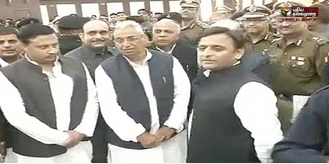 தம்பி மனைவியின் கோசாலைக்கு அதிக நிதி ஒதுக்கிய அகிலேஷ்