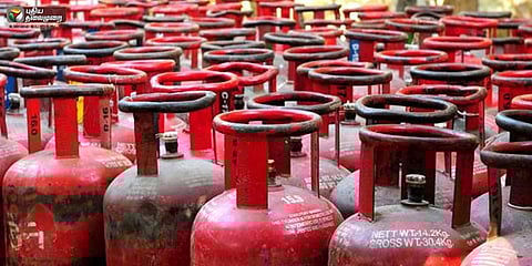 மானிய சிலிண்டர் விலை ரூ.32 உயர்வு