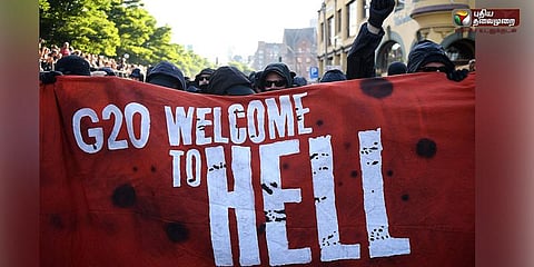 'வெல்கம் டூ ஹெல்' : மோடி உள்ளிட்ட தலைவர்களுக்கு ஆச்சரிய வரவேற்பு