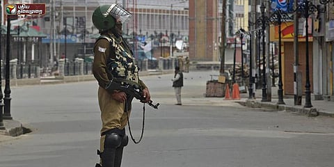 காஷ்மீரில் மீண்டும் இணையசேவை