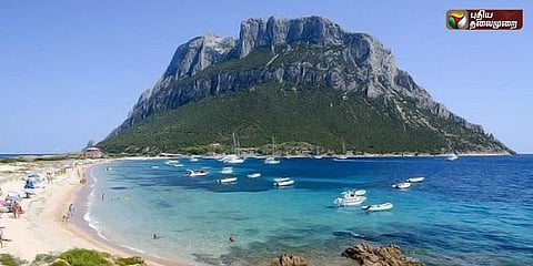 11 பேரை மட்டுமே கொண்ட குட்டி நாடு