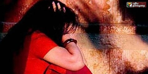 11 வயது சிறுமிக்கு பாலியல் கொடுமை: சகோதரன், தாய்க்கு சிறை