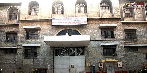 சசிகலாவுக்கு சமையலறை: மறுக்கிறார் டிஜிபி, எதிர்க்கிறார் டிஐஜி!