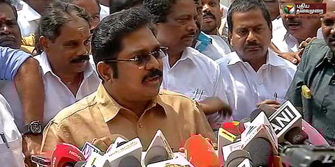 திடீர் திருப்பம்: இரட்டை இலை வழக்கில் தினகரன் விடுவிப்பு?