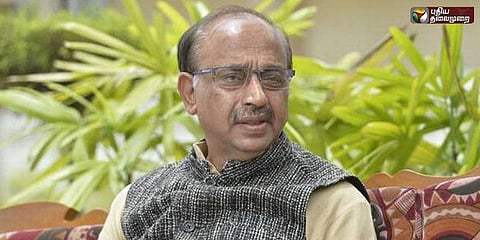மாணவர்களுக்கு பரிசு கொடுக்கவும் ஆதார் வேண்டுமா? விஜய் கோயல் விளக்கம்