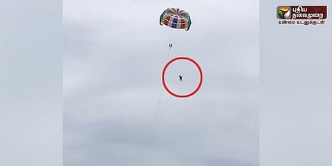 பாராசூட்டிலிருந்து கீழே விழுந்து பலியான சுற்றுலாவாசி - மனைவி கண்முன்னே பயங்கரம் (வீடியோ)