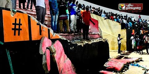 புட்பால் ஸ்டேடியத்தில் நெரிசல்: 8 பேர் பலி