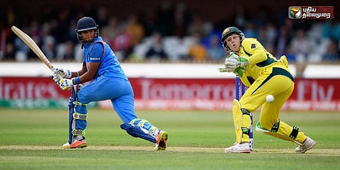 ஹர்மன்ப்ரீத் கவுர் அதிரடி சதம்... இந்திய அணி 281 ரன்கள் குவிப்பு