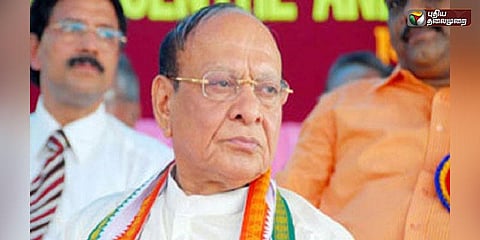 குஜராத் காங். தலைவர் கட்சியிலிருந்து அதிரடி நீக்கம்