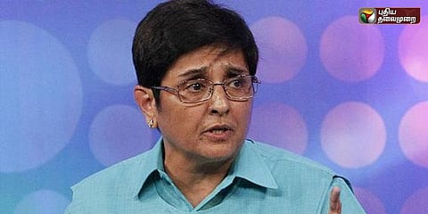 நீட் விவகாரம்: கிரண் பேடியிடம் சரமாரியாகக் கேள்விகேட்ட பொதுமக்கள்