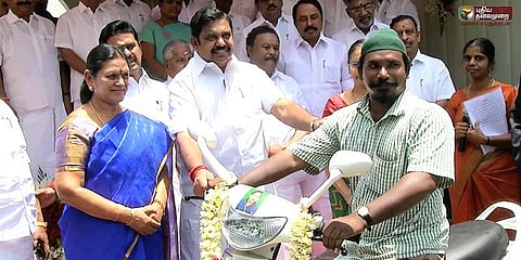 மாற்றுத்திறனாளிகளுக்கு நலத்திட்ட உதவிகள்: முதலமைச்சர் துவக்கி வைத்தார்