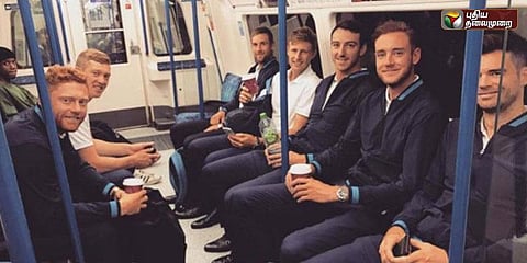 மைதானத்துக்கு ரயிலில் சென்ற இங்கி. கிரிக்கெட் வீரர்கள்