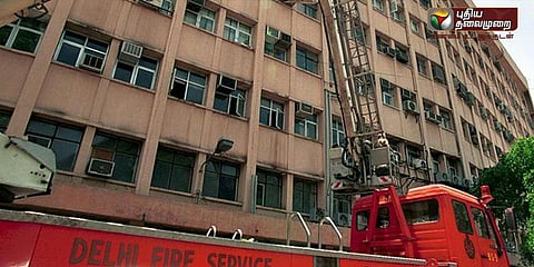 டெல்லி சாஸ்திரி பவனில் திடீர் தீ!