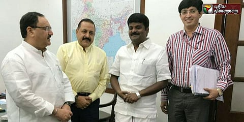 நீட் தேர்வில் விலக்கு: தமிழக அரசின் இறுதி முயற்சி