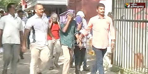 போலி மாதாந்திர பாஸ்: பேருந்து ஊழியர்கள் 4 பேர் தற்காலிக பணி நீக்கம்