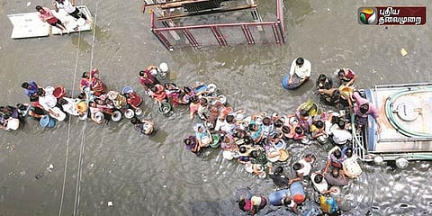 குஜராத் வெள்ளத்தில் 213 பேர் உயிரிழப்பு