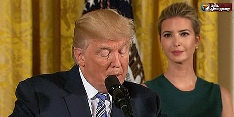 அமெரிக்காவின் வேலைவாய்ப்புகள் அன்னியர்களுக்கு செல்வதா?: ட்ரம்ப்-க்கு எம்.பி.க்கள் கடிதம்