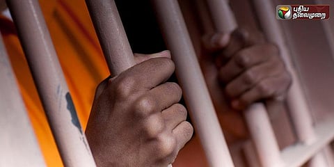 மனைவிக்காக கஞ்சா வளர்த்த கணவனுக்கு 8 மாதம் சிறை