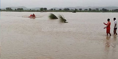 மழையில் மிதந்த பாலைவன மாநிலம்!