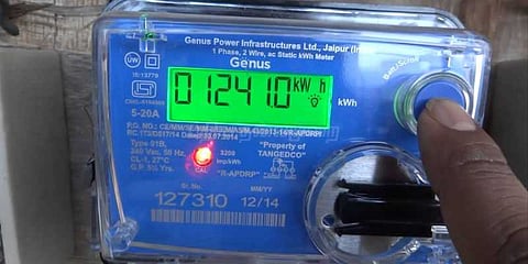 விவசாய நிலங்களில் மீட்டர் பொருத்த எதிர்ப்பு தெரிவித்து மக்கள் போராட்டம்