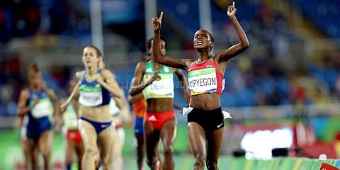 உலக சாம்பியன்ஷிப் தடகளப்போட்டி - தங்கம் வென்ற கென்ய வீராங்கனை