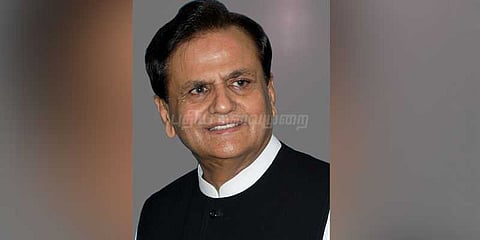 கட்சியின் நெருக்கடிகளைத் தீர்த்த அகமது பட்டேலுக்கு நெருக்கடி.....