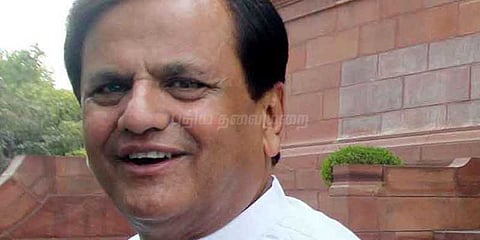 அகமது படேலுக்கு ஏன் இந்த முக்கியத்துவம்?