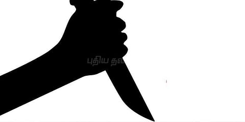 கொட்டும் மழையில் இளைஞர் வெட்டிக்கொலை