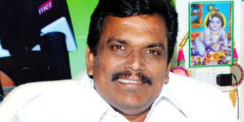 ஈபிஎஸ் தீர்மானம் தினகரனை கட்டுப்படுத்தாது: தங்க தமிழ்ச்செல்வன்