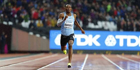 போராட்டத்திற்குப் பிறகு தனி நபராக ஓடித் தகுதி பெற்ற மக்வாலா!