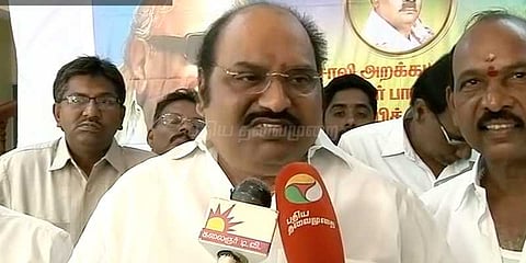 அதிமுகவில் நம்பர் ஒன், 420-க்குதான் போட்டி: ஜெ.அன்பழகன் அட்டாக்!