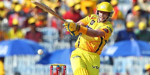 தோனிக்கு அந்த தகுதி இருக்கிறது: ஹசி