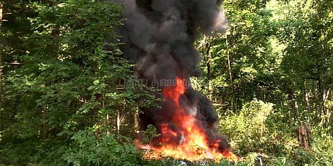 மரங்கள் மீது மோதி ஹெலிகாப்டர் விபத்து: 2 போலீசார் உயிரிழப்பு