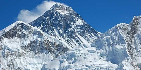 உயரம் குறைந்ததா..? இமயமலையை மீண்டும் அளக்க முடிவு