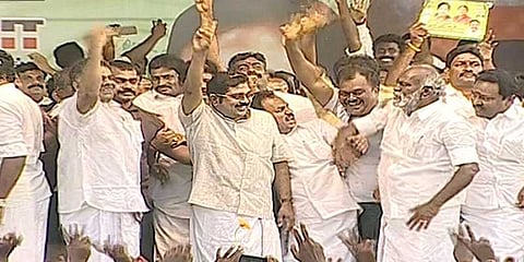 சசிகலா நினைத்திருந்தால் டிசம்பர் 5ம் தேதியே முதல்வராகி இருப்பார்: டிடிவி தினகரன்