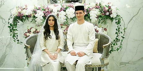 நெதர்லாந்து காதலரை மணந்தார் ஜோகர் இளவரசி!