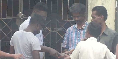 மன்னார்குடியில் அமோகமாக மது விற்பனை: கண்டுகொள்ளாத காவல்துறை