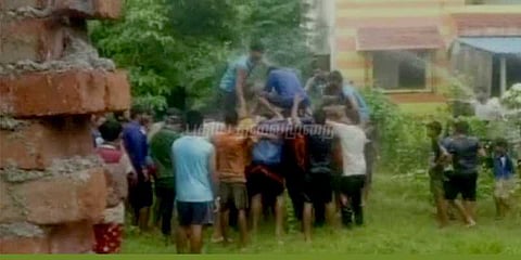 திருவிழா கொண்டாட்டத்தின் போது விபரீதம்: இருவர் உயிரிழப்பு